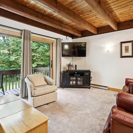 Charming 2-Bedroom Edgemont Condo With Ski Home Access A2